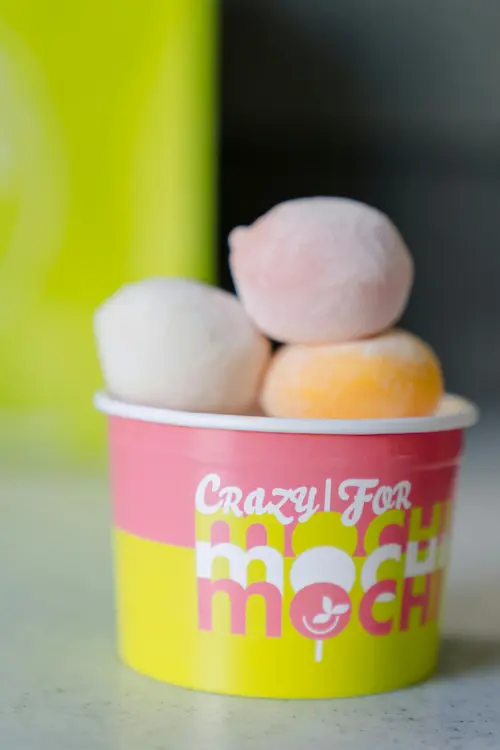 Mochi de diferentes colores y sabores