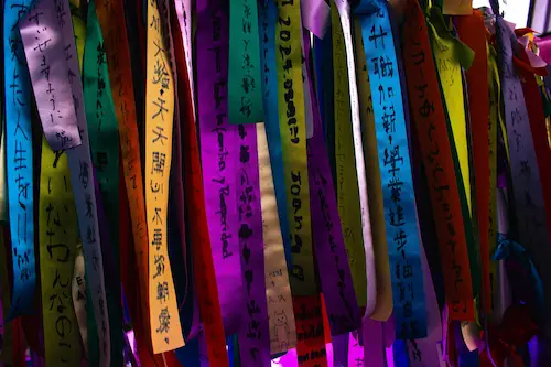 Decoraciones de bambú y papel en el festival de Tanabata